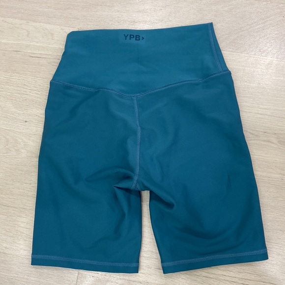 Abercrombie YPB Biker Shorts - XS - Picture 2 of 3